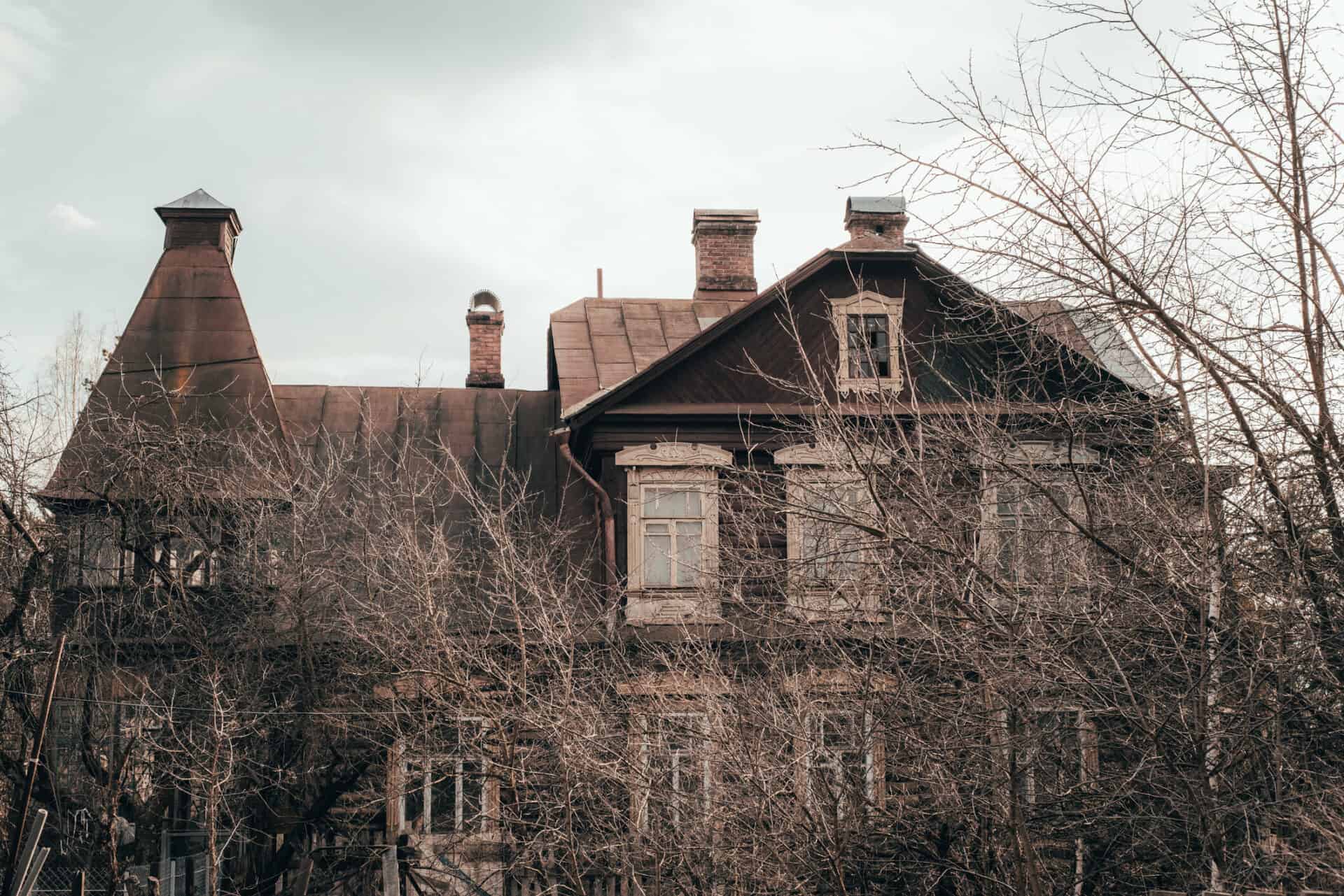 Spooky Old Manor